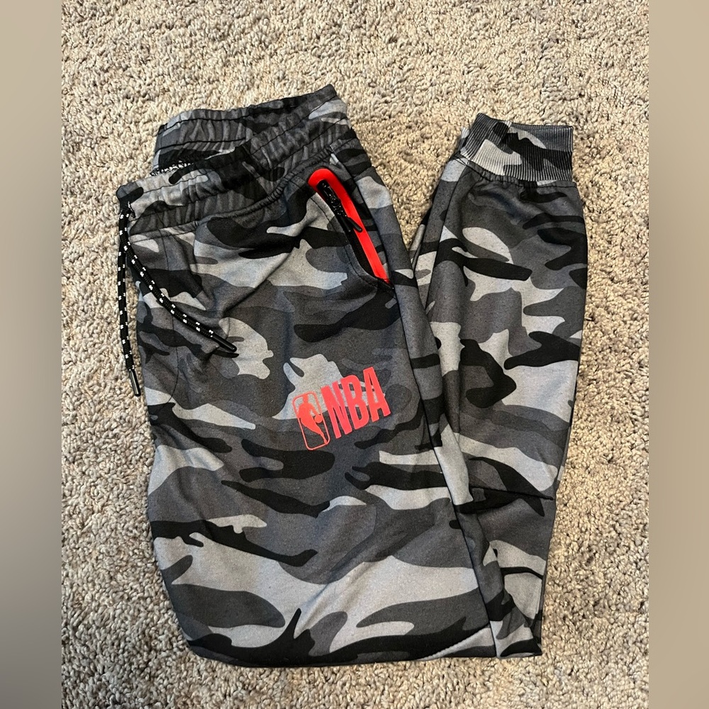 Black and Grey Camo NBA Sweatpants Men Small